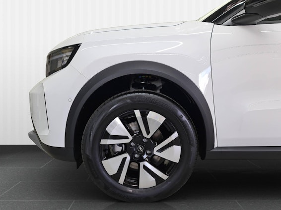 Vehicle image 10 Vehicle image 10