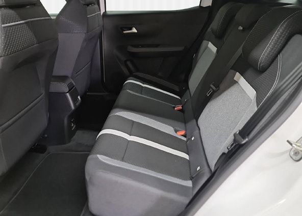 Vehicle image 8 Vehicle image 8