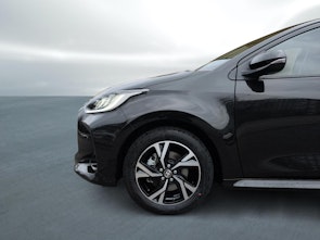 Vehicle image TOYOTA Yaris 1.5 VVT-i HSD Trend