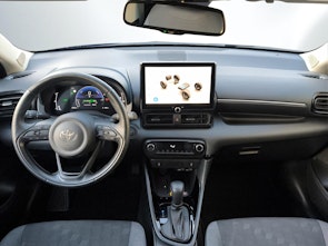 Vehicle image TOYOTA Yaris 1.5 VVT-i HSD Trend