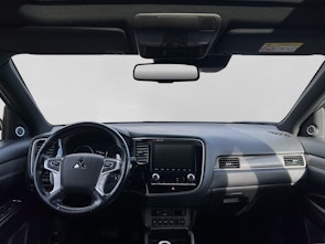 Vehicle image MITSUBISHI Outlander 2.4 PHEV Diamond