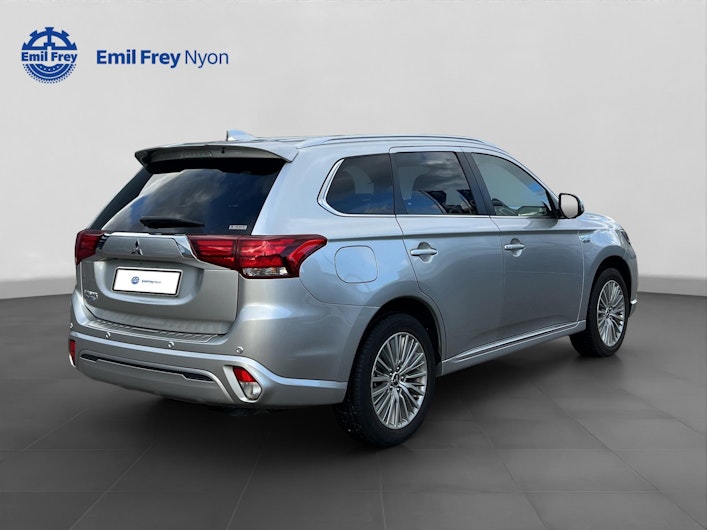 Vehicle image MITSUBISHI OUTLANDER