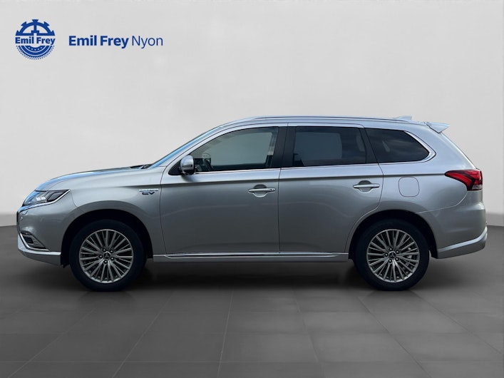 Vehicle image MITSUBISHI OUTLANDER