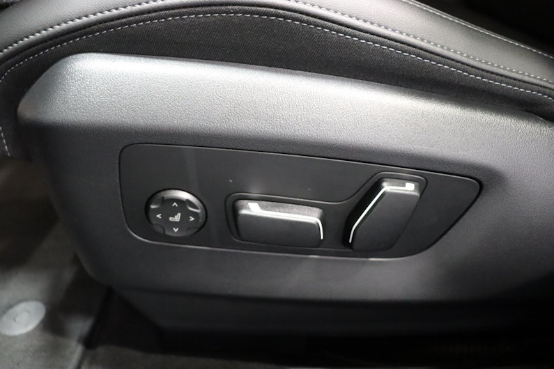 Vehicle image BMW 5 SERIES