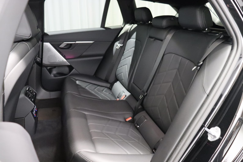 Vehicle image BMW 5 SERIES