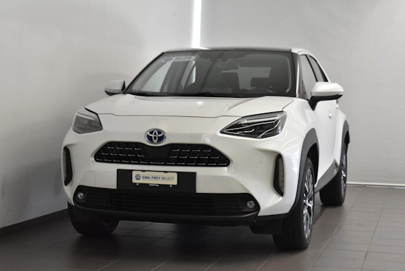 First vehicle image