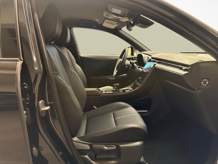 Vehicle image LEXUS LBX