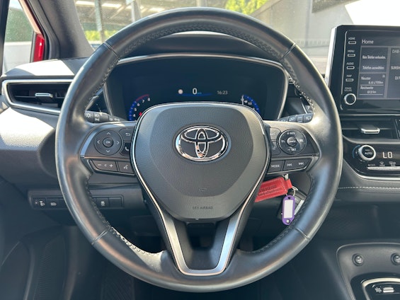 Vehicle image 8