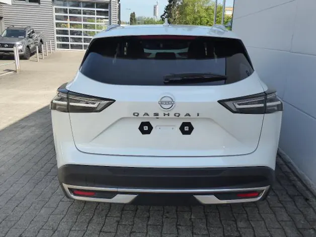 Nissan Qashqai 1.3 DIG-T 158 N-Connecta 4x4 Aut.