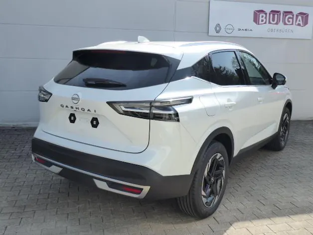 Nissan Qashqai 1.3 DIG-T 158 N-Connecta 4x4 Aut.