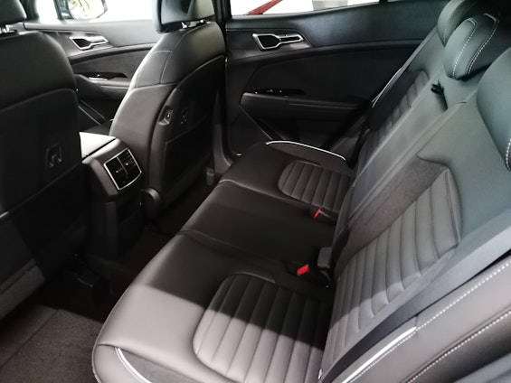 Vehicle image 4 Vehicle image 4