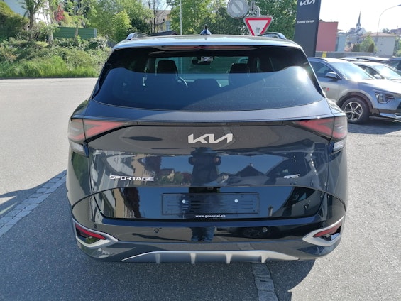 Vehicle image 4 Vehicle image 4