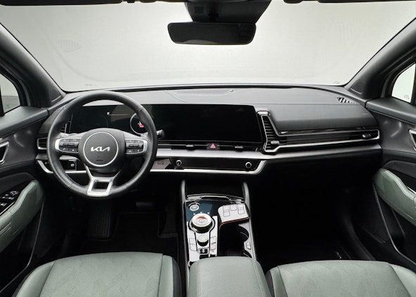 Vehicle image 4 Vehicle image 4