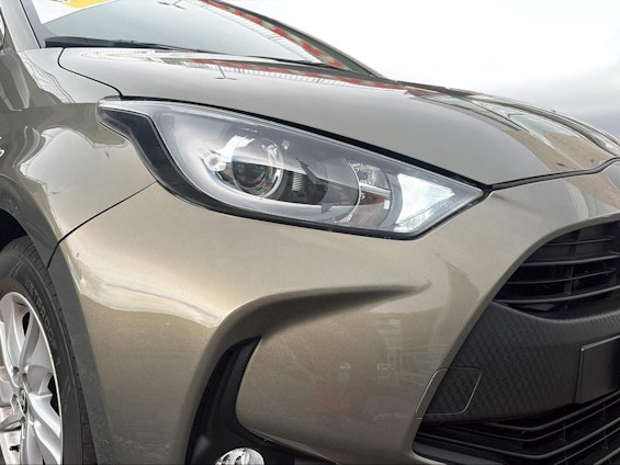 Vehicle image 10 Vehicle image 10