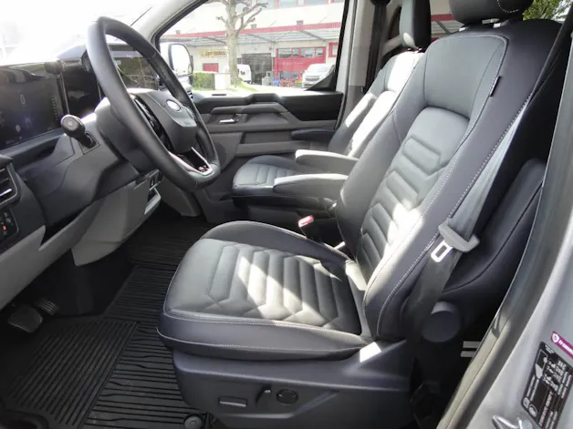 Ford Tourneo C Bus 320 L2 2.0 EcoBlue 170 Titanium