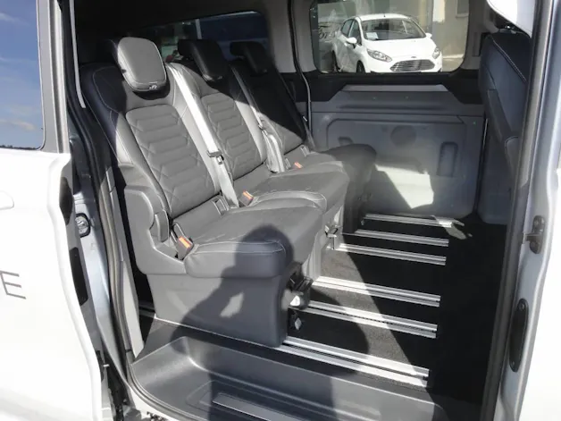 Ford Tourneo C Bus 320 L2 2.0 EcoBlue 170 Titanium