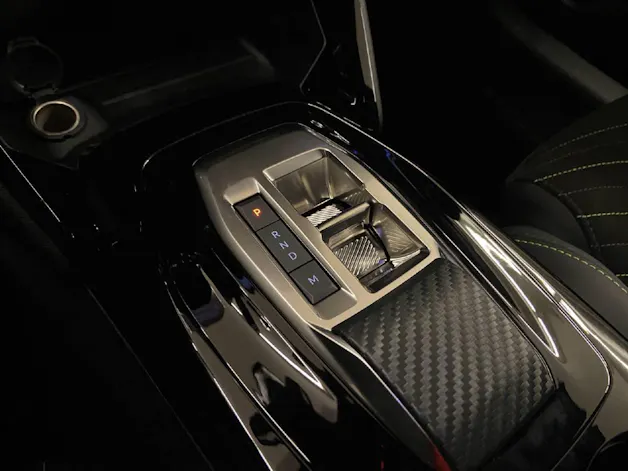Peugeot 208 1.2 Hybrid GT