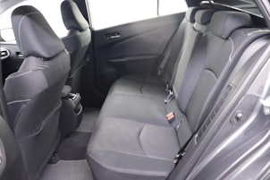 Vehicle image TOYOTA Prius 1.8 VVTi HSD Plug-In Solar