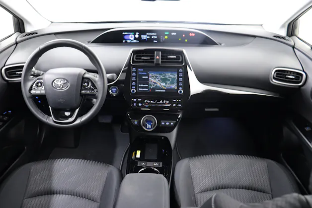 Toyota Prius 1.8 VVTi HSD Plug-In Solar / ab 1.99% Leasing bei Abschluss einer Protect Autoversicherung