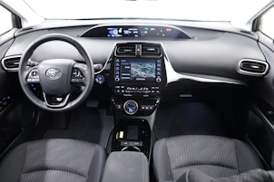 Vehicle image TOYOTA Prius 1.8 VVTi HSD Plug-In Solar