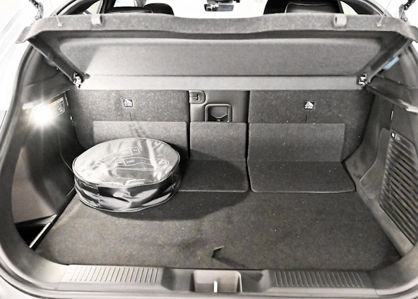 Vehicle image 13 Vehicle image 13