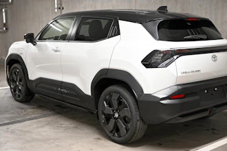 https://vehicle.imgix.net/3874189/5c7aa0d3-a976-4503-b2b0-04460f967c74.jpg