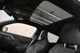 https://vehicle.imgix.net/3874189/d3401e41-6bc5-4a92-aa0d-6d472b304909.jpg