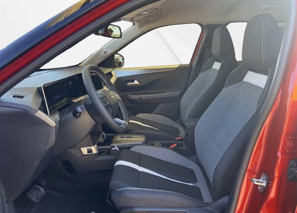 Vehicle image 4 Vehicle image 4