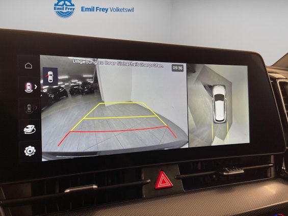 Vehicle image 10 Vehicle image 10