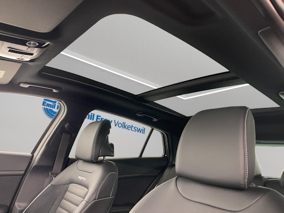 Vehicle image 5 Vehicle image 5