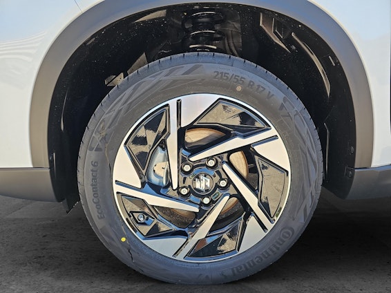 Vehicle image 8 Vehicle image 8