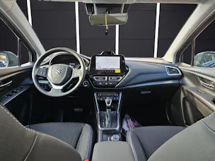 Suzuki S-Cross 1.5 Compact Top Hybrid 4x4
