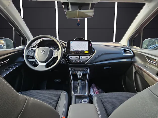 Suzuki S-Cross 1.5 Compact Top Hybrid 4x4