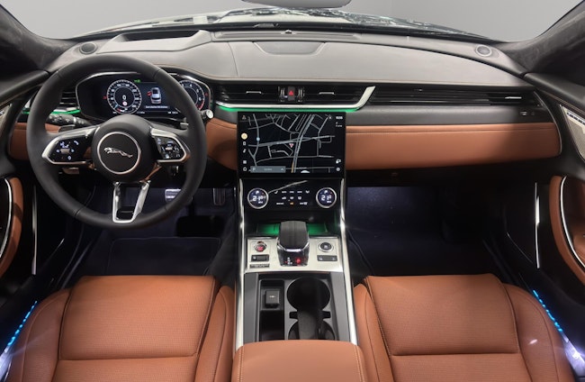 Vehicle image 8 Vehicle image 8