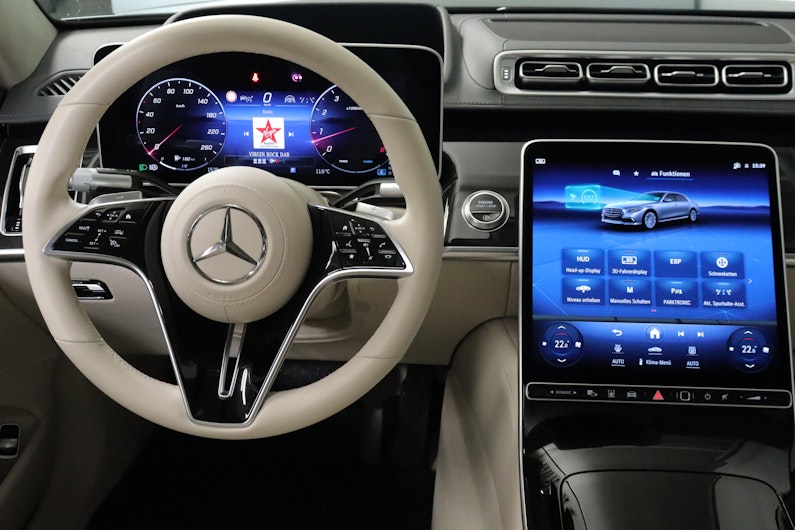 Vehicle image MERCEDES-BENZ S 580