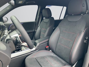 Vehicle image MERCEDES-BENZ GLB 220 AMG Line 4matic