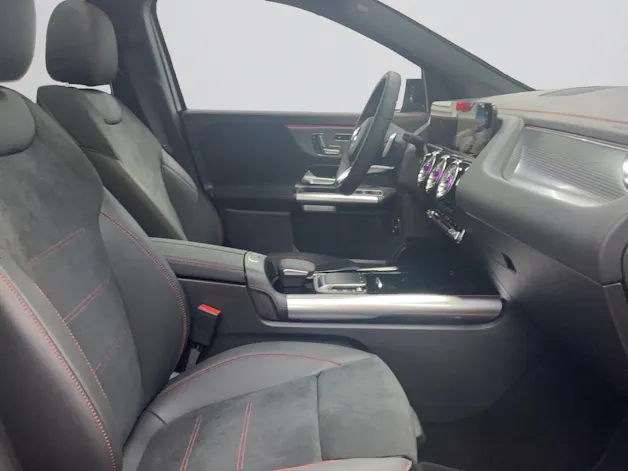 Mercedes-Benz EQA 300 4MATIC AMG Line