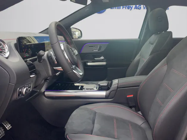 Mercedes-Benz EQA 300 4MATIC AMG Line