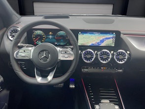 Vehicle image MERCEDES-BENZ EQA 300 AMG Line 4matic