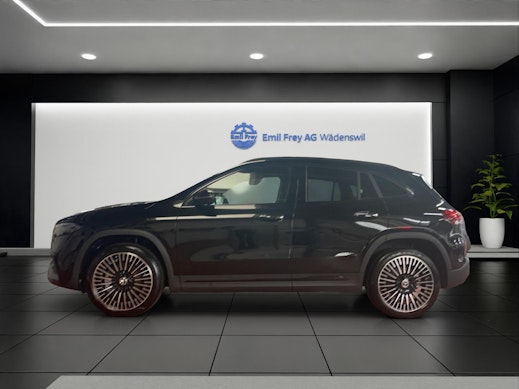 MERCEDES-BENZ EQA 300 AMG Line 4matic 2