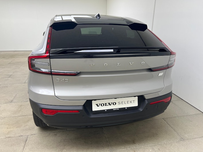 Vehicle image VOLVO C40