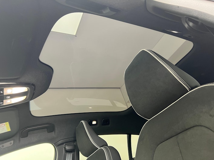 Vehicle image VOLVO C40