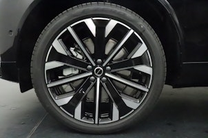 Vehicle image VOLVO XC60 2.0 T8 TE Ultra Bright eAWD