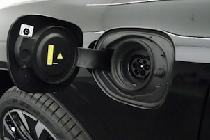 Vehicle image VOLVO XC60 2.0 T8 TE Ultra Bright eAWD