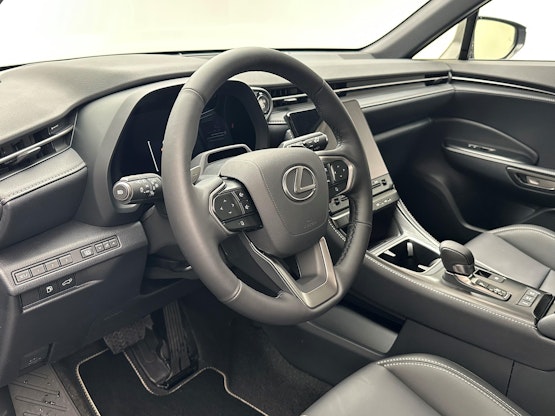 Vehicle image 10 Vehicle image 10