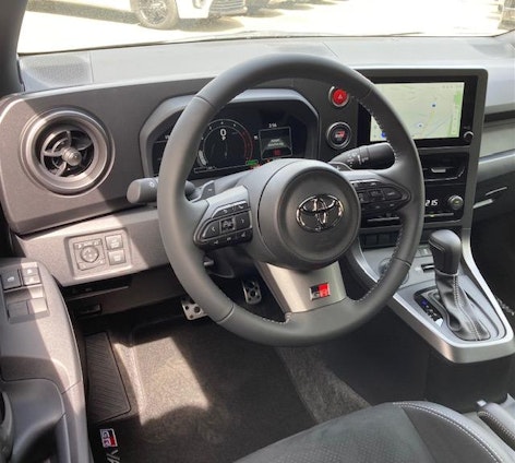 Vehicle image 4 Vehicle image 4