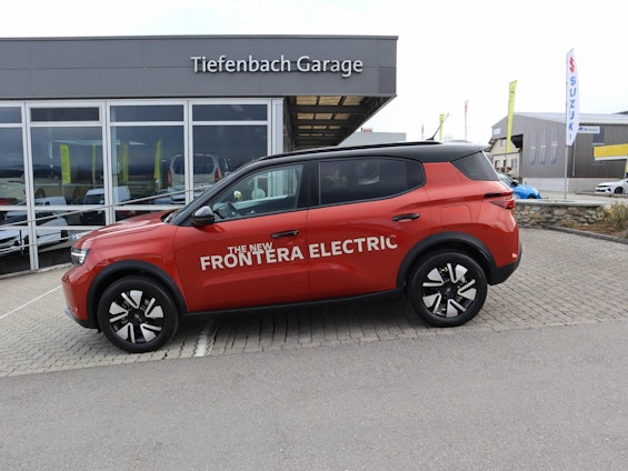 First vehicle image