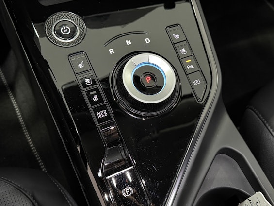 Vehicle image 15 Vehicle image 15