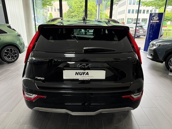 Vehicle image 6 Vehicle image 6