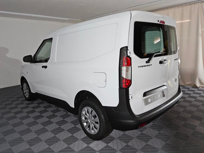 image du véhicule FORD E-C5 AIRCROSS ELEKTRO PLUS